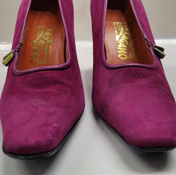 EUC Salvatore Ferragamo suede pumps. Beautiful magenta color. - Picture 3 of 6